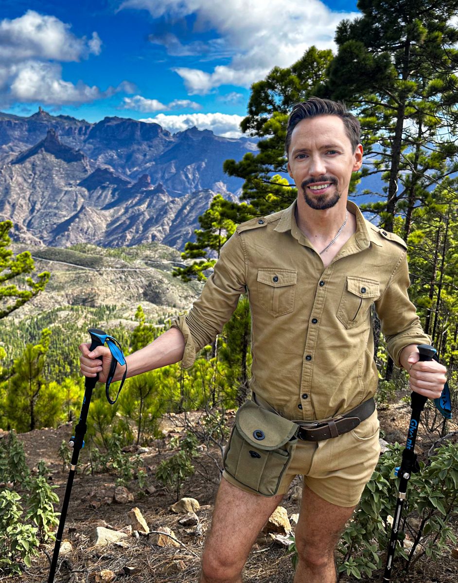 AC1EB6F6-99D6-4E19-9AB8-6644C3B68C78