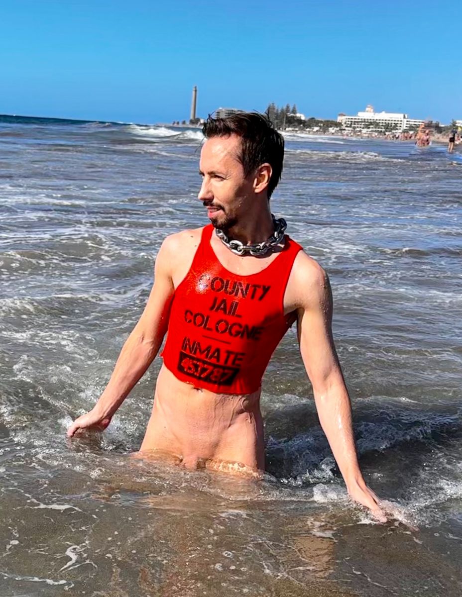 C8E79773-C882-4D16-9DB5-E36BF4B2F561