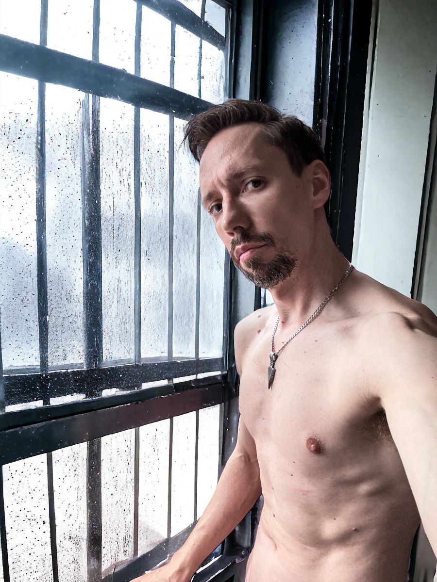 CF6CBF26-0391-43F3-B8B6-49A425EEA711