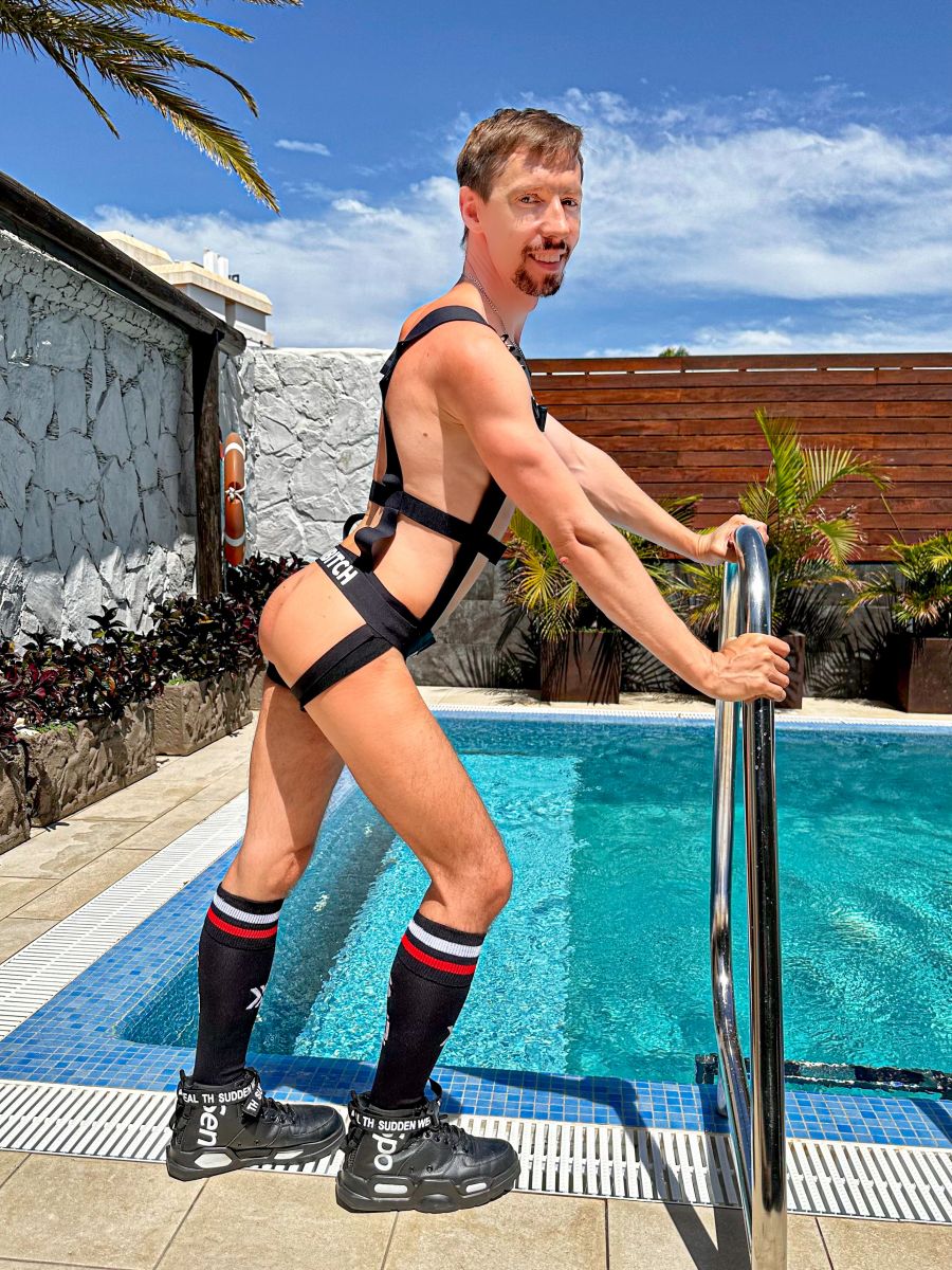 D8746A5E-1E28-4CAB-BF30-C3A2E9109294